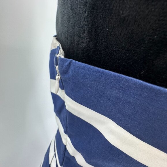 GAP Blue and White Strapless Sundress Casual Resort Wear - Picture 4 of 8